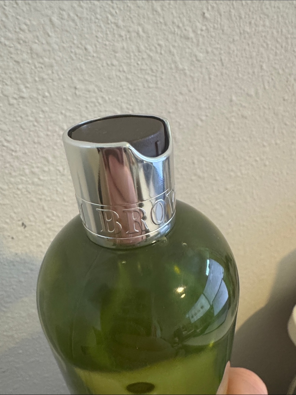 Molton Brown Lilly and Magnolia Blossom Bath & Shower Gel — NWOT - Picture 6 of 6